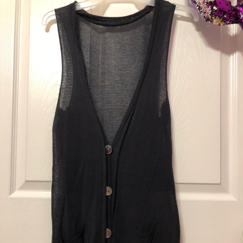 Women vest/ cardigan